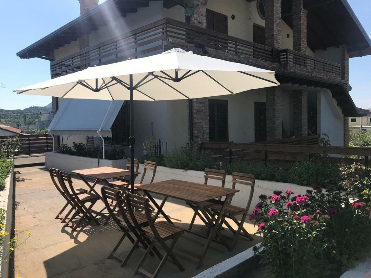 Sara'S Villa Shkodër Екстериор снимка