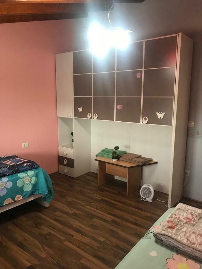 Sara'S Villa Shkodër Екстериор снимка