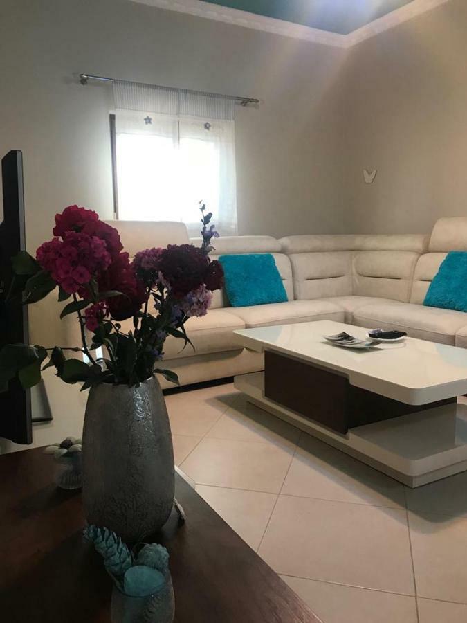 Sara'S Villa Shkodër Екстериор снимка